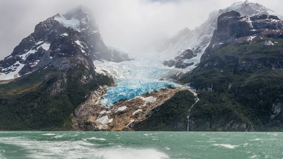 Day 7 &mdash; Balmaceda & Serrano Glaciers