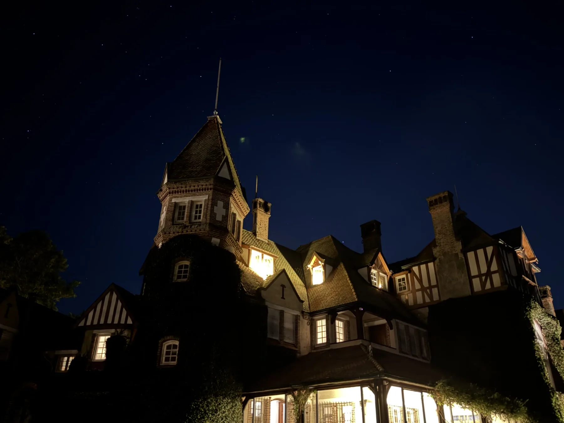 Estancia Villa María illuminated beneath the night sky