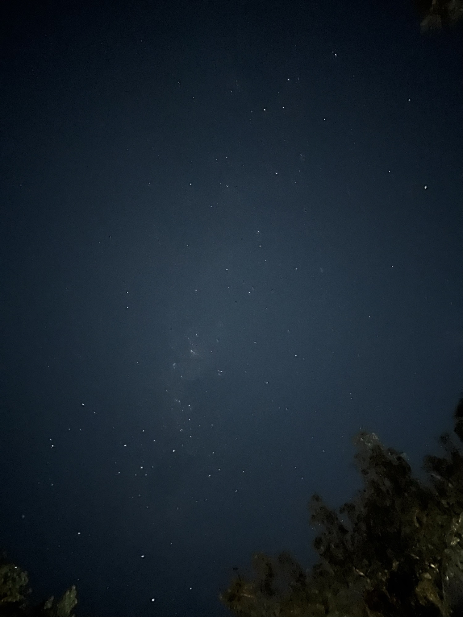 A star-filled night sky over Mendoza, far from the city lights